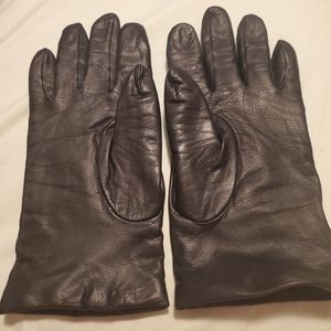 Fownes black vintage leather and cashmere gloves size 7..5